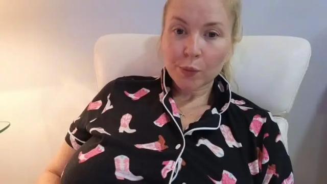 Image 6 of schoolteach Stream on Chaturbate on 5 months ago