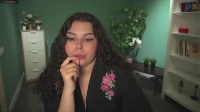 Image 4 of schwarze_katze Stream on Chaturbate on 18 months ago