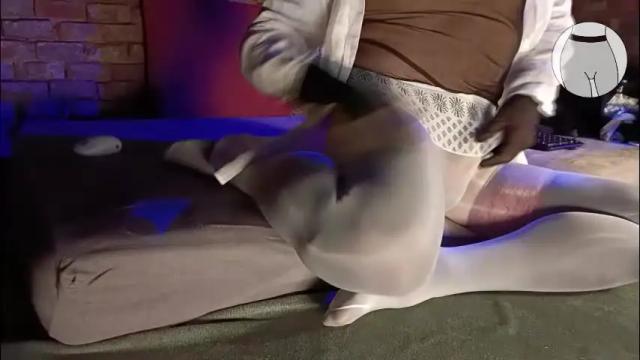 Image 4 of seamlessly Stream on Chaturbate on 3 months ago