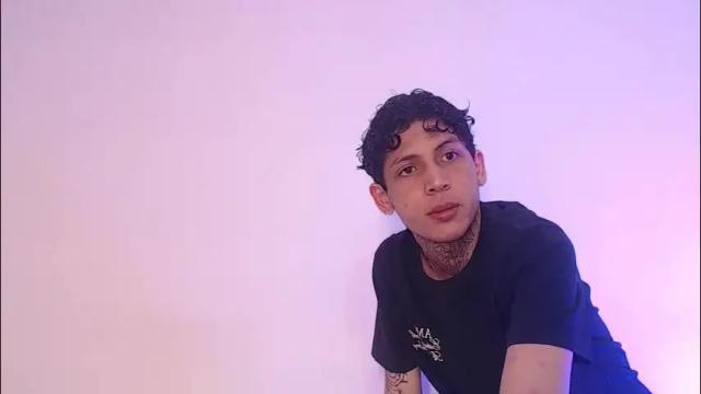 Image 8 of sebas_and_mila Stream on Chaturbate on 26 days ago