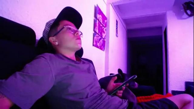 Image 11 of sebastian_posse Stream on Chaturbate on 17 days ago