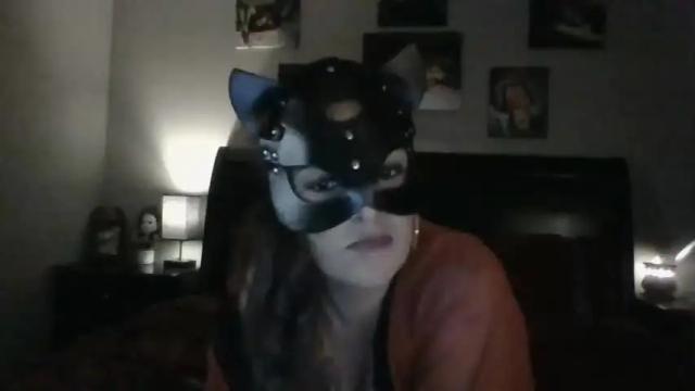 Image 2 of secretslutnextdoor Stream on Chaturbate on 16 months ago