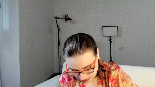 Image 8 of seductive_she_wolf Stream on Chaturbate on 23 days ago