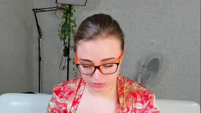 Image 2 of seductive_she_wolf Stream on Chaturbate on 11 days ago