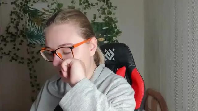 Image 3 of seductive_she_wolf Stream on Chaturbate on 21 days ago