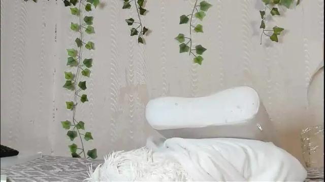 Image 4 of seductive_she_wolf Stream on Chaturbate on 1 month ago