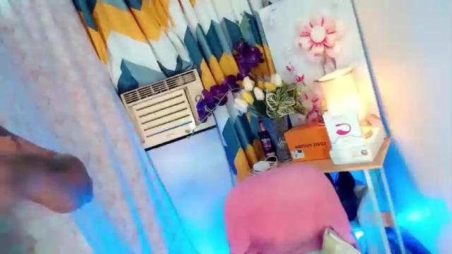 Image 10 of seductiveleexx Stream on Chaturbate on 13 months ago