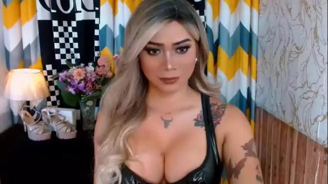 Image 2 of seductiveleexx Stream on Chaturbate on 1 month ago