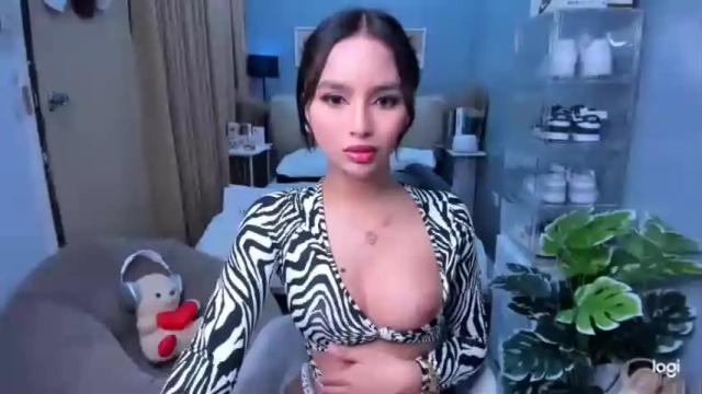 Image 2 of seductivetsstacie Stream on Chaturbate on 14 months ago