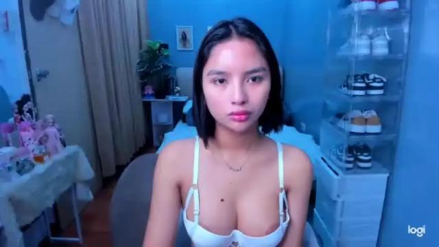 Image 12 of seductivetsstacie Stream on Chaturbate on 14 months ago