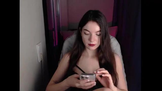 Image 11 of seeemily Stream on Chaturbate on 1 month ago