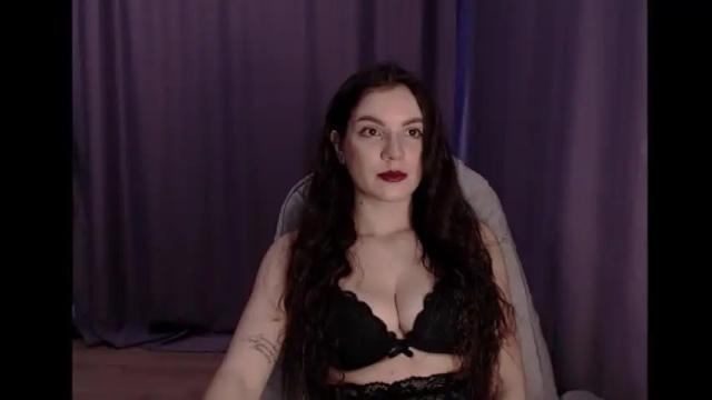 Image 10 of seeemily Stream on Chaturbate on 11 days ago