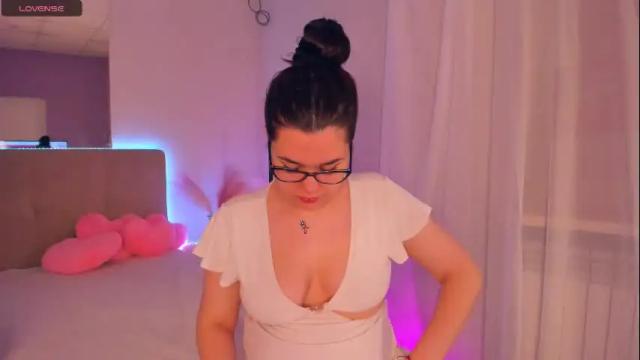 Image 3 of seleenasky Stream on Chaturbate on 8 months ago