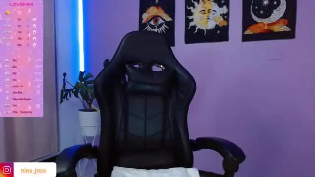 Image 3 of selena_x44 Stream on Chaturbate on 16 months ago