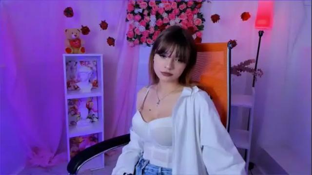 Image 10 of selenadearden Stream on Chaturbate on 2 months ago