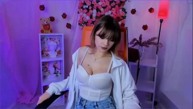 Image 12 of selenadearden Stream on Chaturbate on 2 months ago