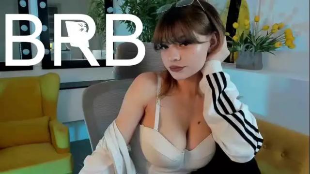 Image 3 of selenadearden Stream on Chaturbate on 2 months ago