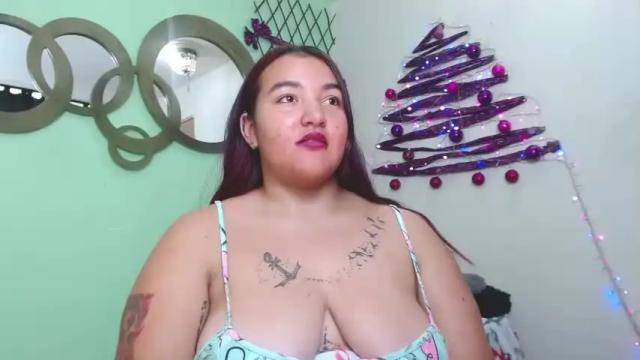 Image 12 of selenagarza Stream on Chaturbate on 18 months ago