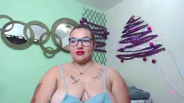 Image 2 of selenagarza Stream on Chaturbate on 18 months ago