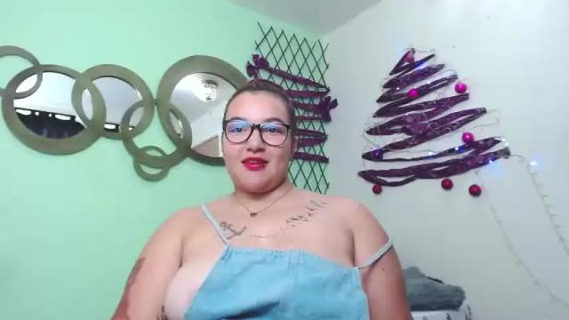 Image 4 of selenagarza Stream on Chaturbate on 18 months ago
