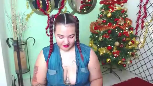 Image 6 of selenagarza Stream on Chaturbate on 18 months ago