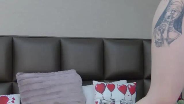 Image 4 of selenahanson Stream on Chaturbate on 2 months ago