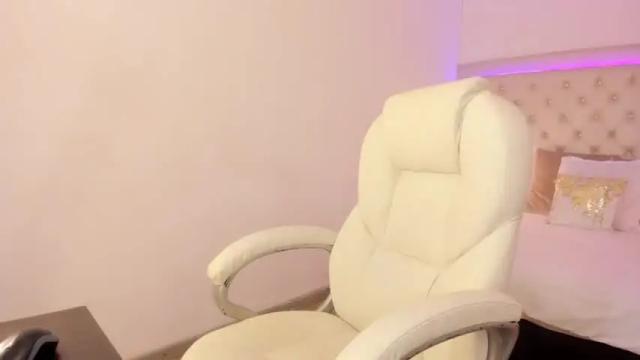 Image 8 of selenamontblanc Stream on Chaturbate on 19 months ago