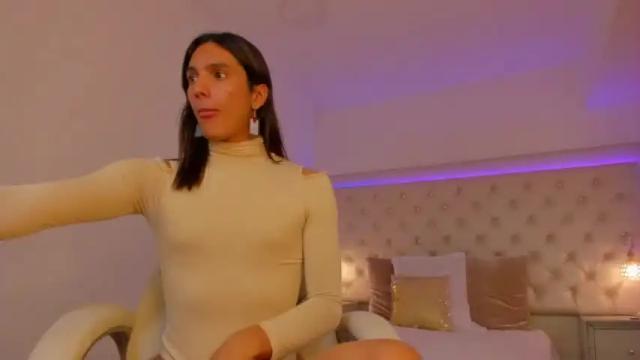 Image 4 of selenamontblanc Stream on Chaturbate on 19 months ago