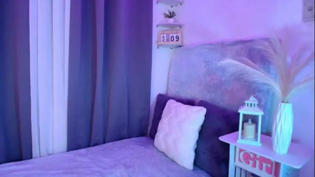 Image 4 of selenareyes Stream on Chaturbate on 12 days ago
