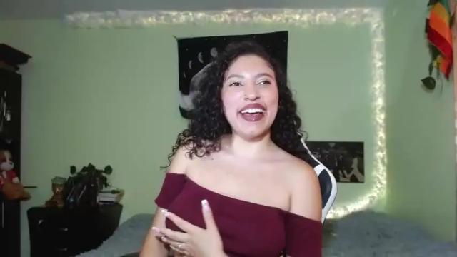 Image 3 of selene_blossom Stream on Chaturbate on 19 months ago