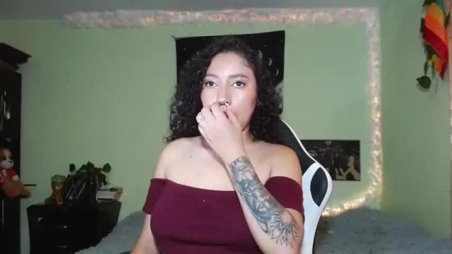 Image 4 of selene_blossom Stream on Chaturbate on 19 months ago
