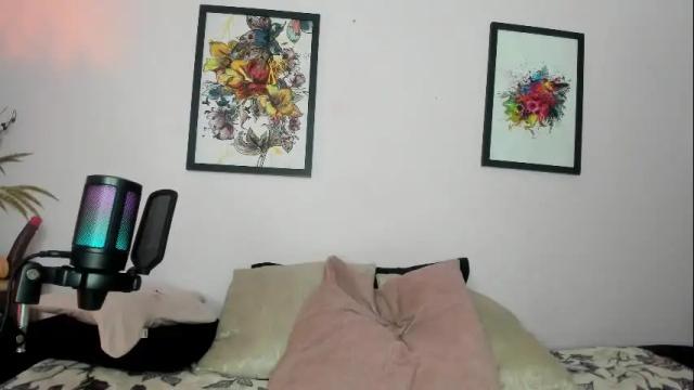 Image 10 of selene_e Stream on Chaturbate on 6 days ago