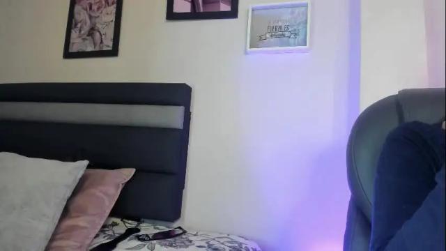 Image 4 of selene_e Stream on Chaturbate on 2 months ago