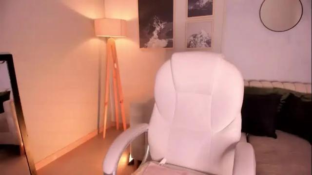 Image 2 of selene_e Stream on Chaturbate on 2 months ago