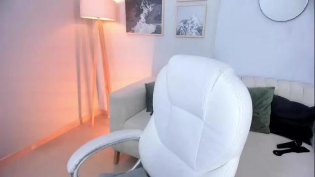 Image 3 of selene_e Stream on Chaturbate on 1 month ago