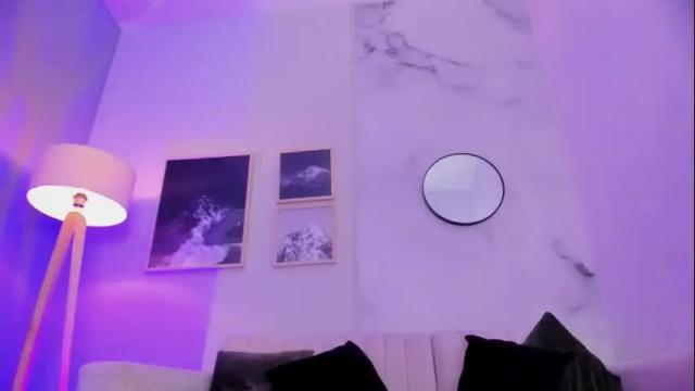 Image 3 of selene_e Stream on Chaturbate on 1 month ago