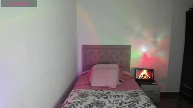 Image 4 of selene_e Stream on Chaturbate on 7 hours ago