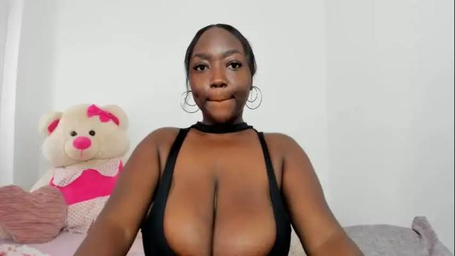 Image 4 of selene_ebony Stream on Chaturbate on 12 days ago