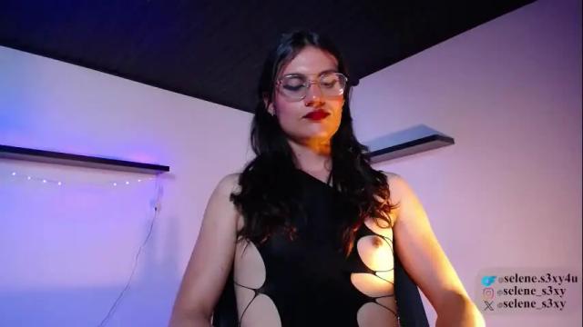 Image 4 of selene_s3xy Stream on Chaturbate on 1 month ago