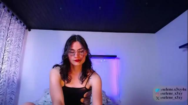 Image 3 of selene_s3xy Stream on Chaturbate on 4 days ago