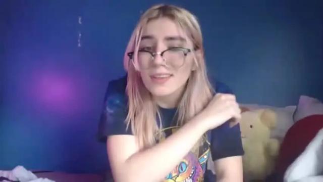 Image 2 of selenebaby Stream on Chaturbate on 17 months ago