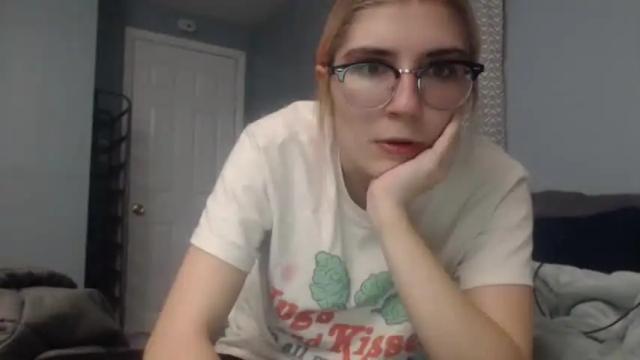 Image 3 of selenebaby Stream on Chaturbate on 22 months ago