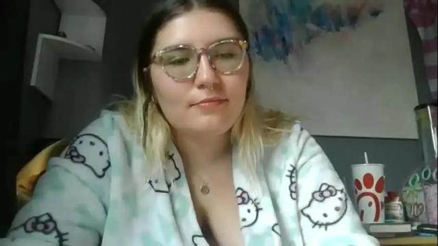 Image 2 of selenebaby Stream on Chaturbate on 2 months ago