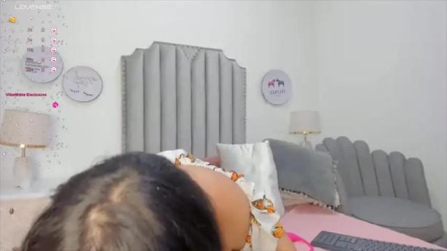 Image 7 of selenedeluna_ Stream on Chaturbate on 15 months ago