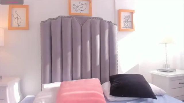 Image 4 of selenedeluna_ Stream on Chaturbate on 14 months ago