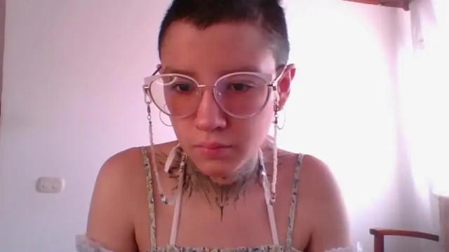 Image 12 of selenemilda Stream on Chaturbate on 17 months ago