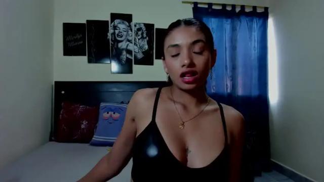 Image 10 of selenestewart Stream on Chaturbate on 14 months ago