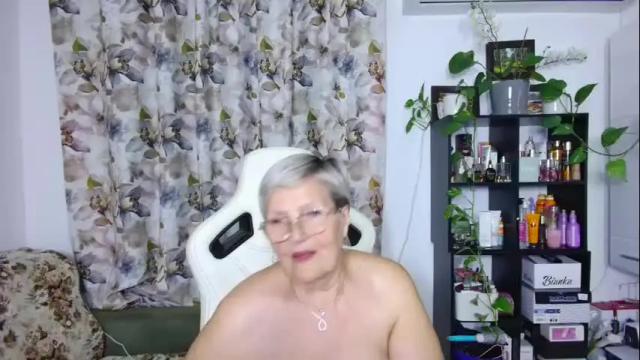 Image 12 of selenna57 Stream on Chaturbate on 8 months ago