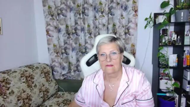 Image 4 of selenna57 Stream on Chaturbate on 8 months ago