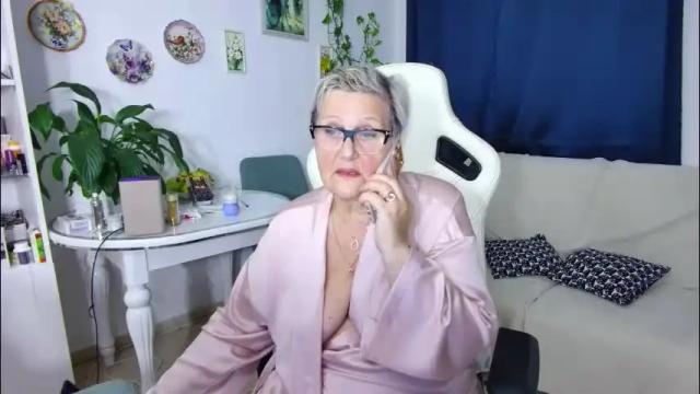 Image 4 of selenna57 Stream on Chaturbate on 13 days ago